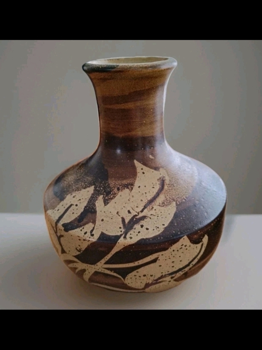 VTG. MCM 1971 Pacific Stoneware USA Vase Leaf Design Signed B. Welsh 6.5" Tall